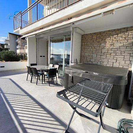 Astramaris Apartments Donji Okrug  Εξωτερικό φωτογραφία